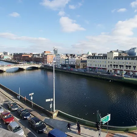 Apartment Stunning 2 Bedroom City Centre