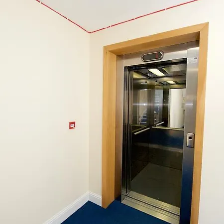 Stunning 2 Bedroom City Centre Apartment